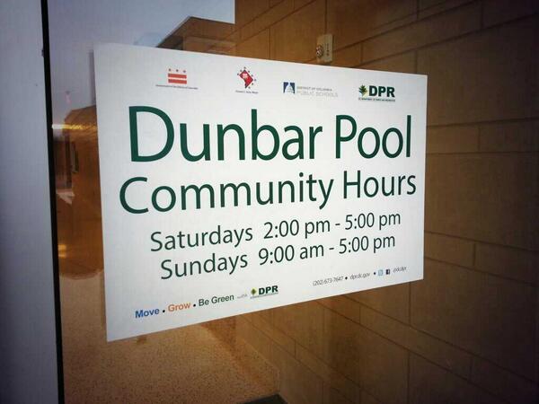 Dunbar Pool hours signage 2014 02 22