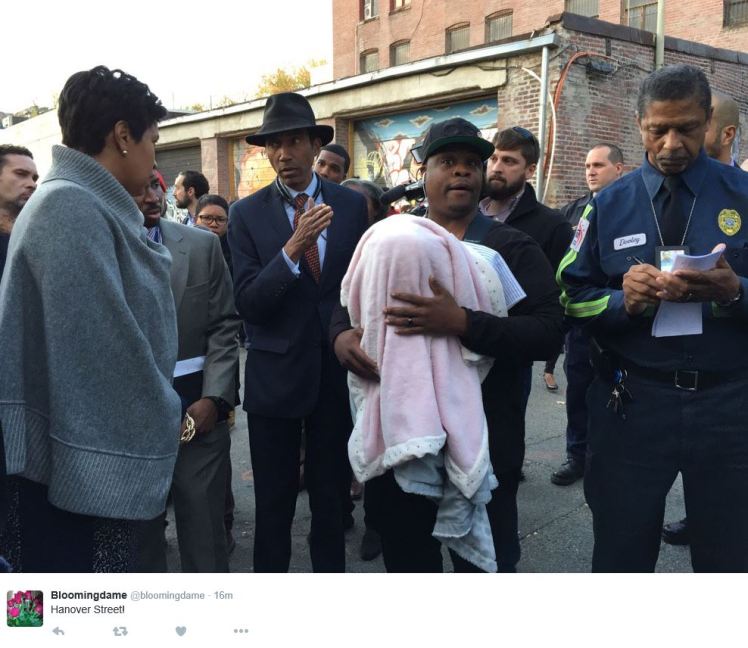 mayor-bowser-in-truxton-circle-2016-11-15-4